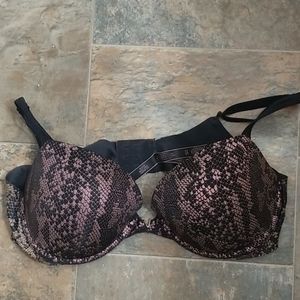 Victoria secret Pushup Bra - 38D